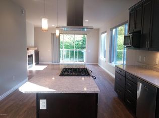 611 Pacific Pl #8, Anchorage, AK 99501