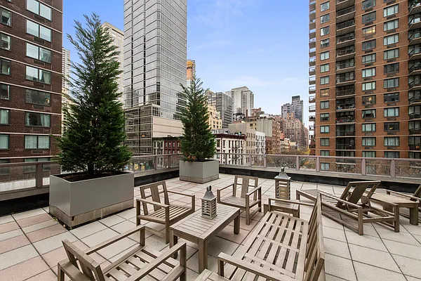 Rented by Douglas Elliman | media 28