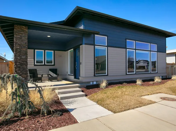 737 NW 13th St, Redmond, OR 97756