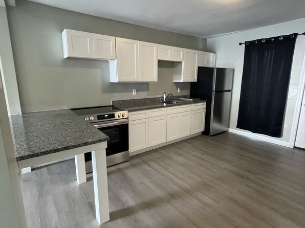 177 Earle St #1W