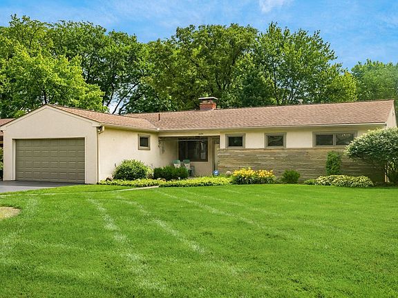2nd image of 2694 Westmont Blvd