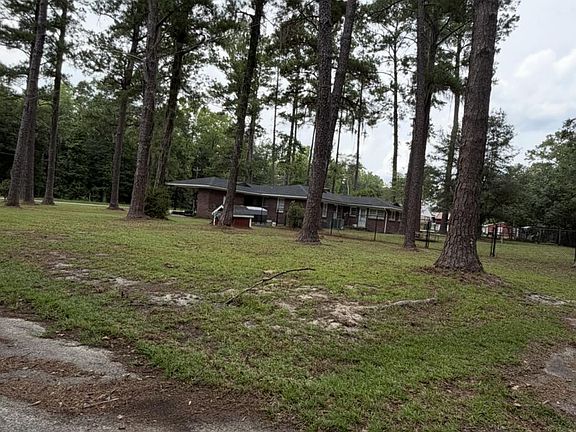 2nd image of 605 W Pulaski Dr