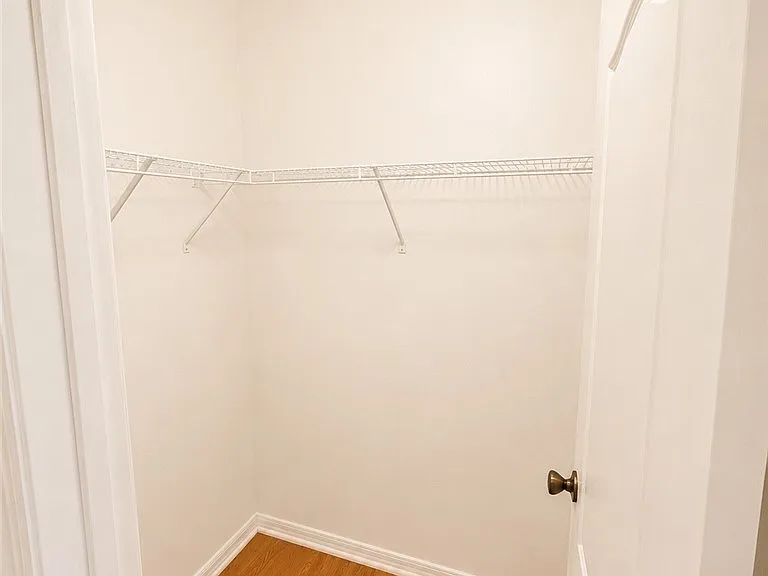 4118 NE 20th Pl — Photo 13