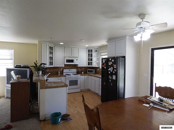 2nd image of 1449 Sally Ln