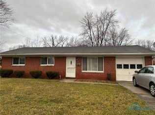 612 Woodward Ave, Fostoria, OH 44830