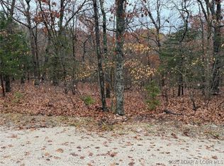 27 Glendale Ct, Lake Ozark, MO 65049