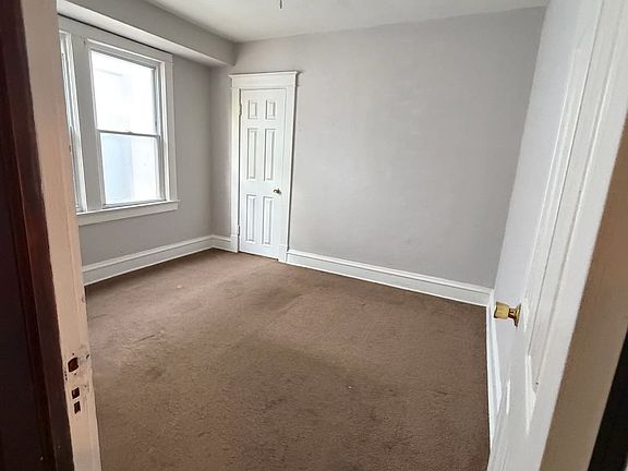 5th image of 3718 Bellefontaine Ave