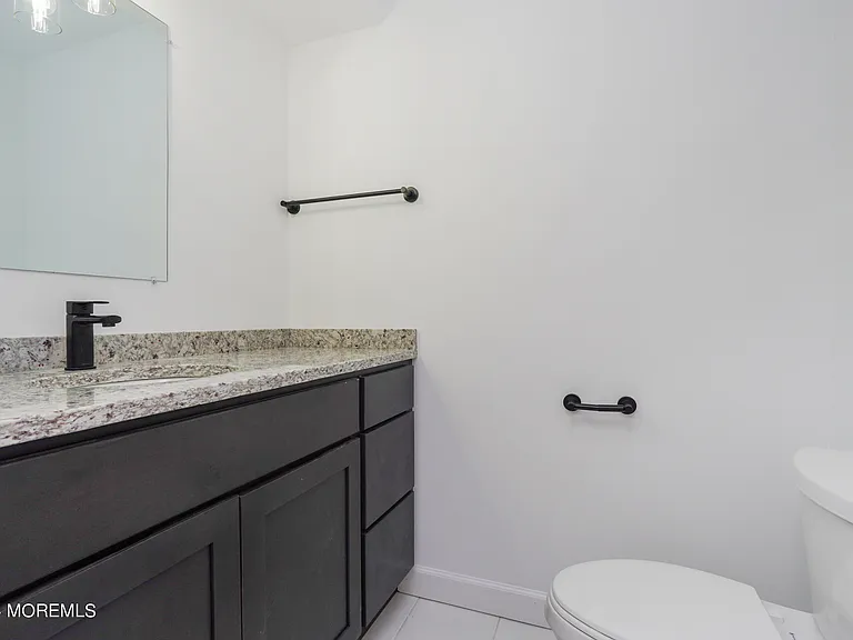 27 Karen Dr — Photo 12