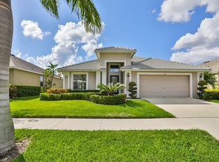 136 Star Shell Dr, Apollo Beach, FL 33572