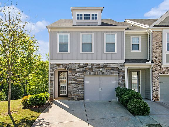 2nd image of 5581 Oak Bend Pl