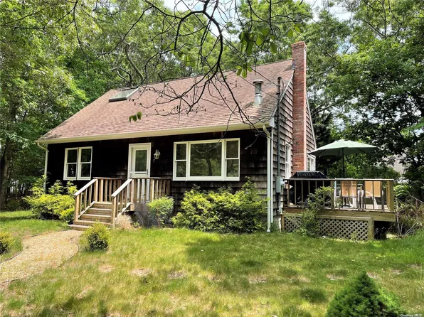 7 10th Street, East Hampton, NY 11937