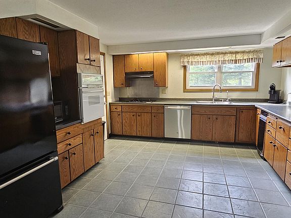5th image of 604 Leighton Road
