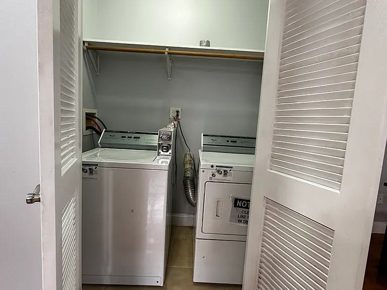 187 Zabriskie St #2 — Photo 14