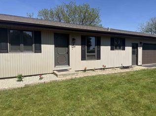 136 Lake Summerset Rd, Davis, IL 61019