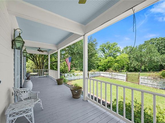 3rd image of 5474 Bayou Paul Rd