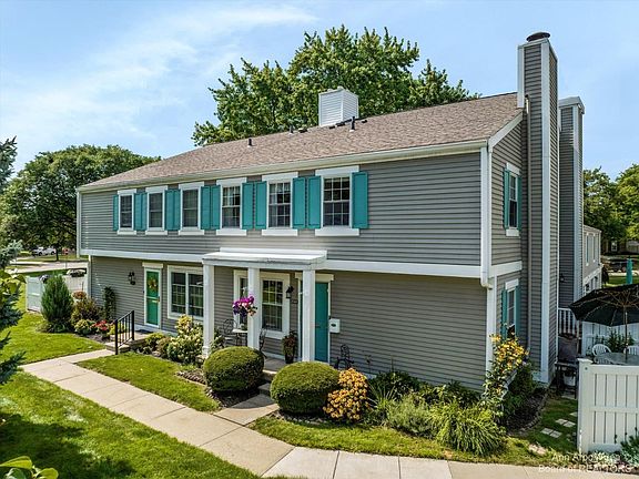 3rd image of 21148 E Glen Haven Cir