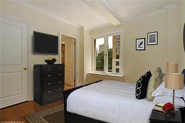 Sold by Trump International Realty | media 15