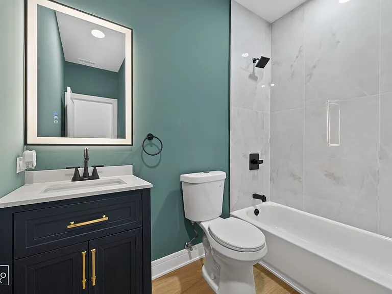 2327 S Homan Ave #2 — Photo 11