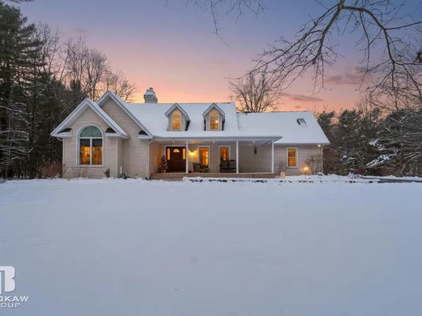 2910 Ginger Dr, Coleman, MI 48618