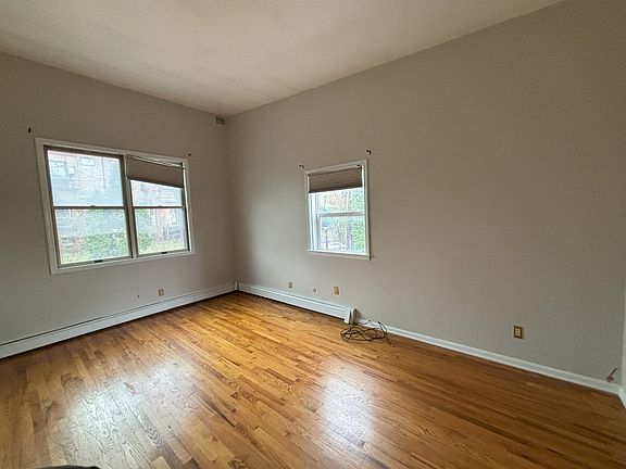 5th image of 163 Dana Ave #1