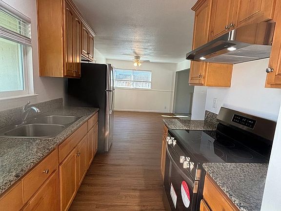 3rd image of 1481 Hauck Dr