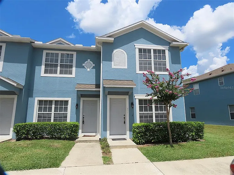 427 Wilton Cir — Photo 13