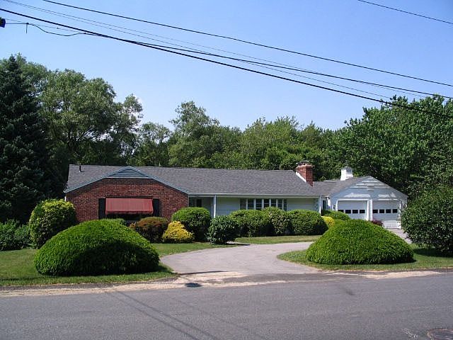Circular drive accents curb appeal!