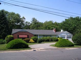 19 Algonquin Dr, Warwick, RI 02888