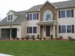 5 Horizon Dr #L-0104, Fredericksburg, PA 17026