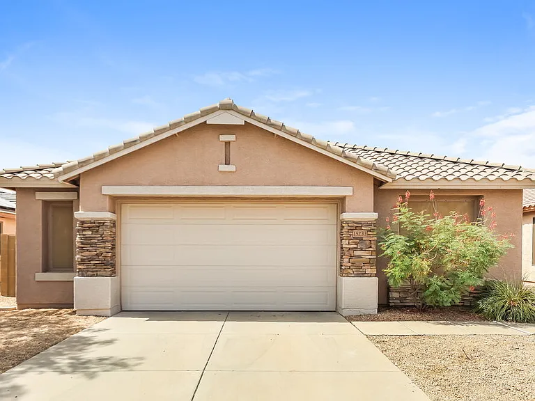 15233 W Banff Ln — Photo 1
