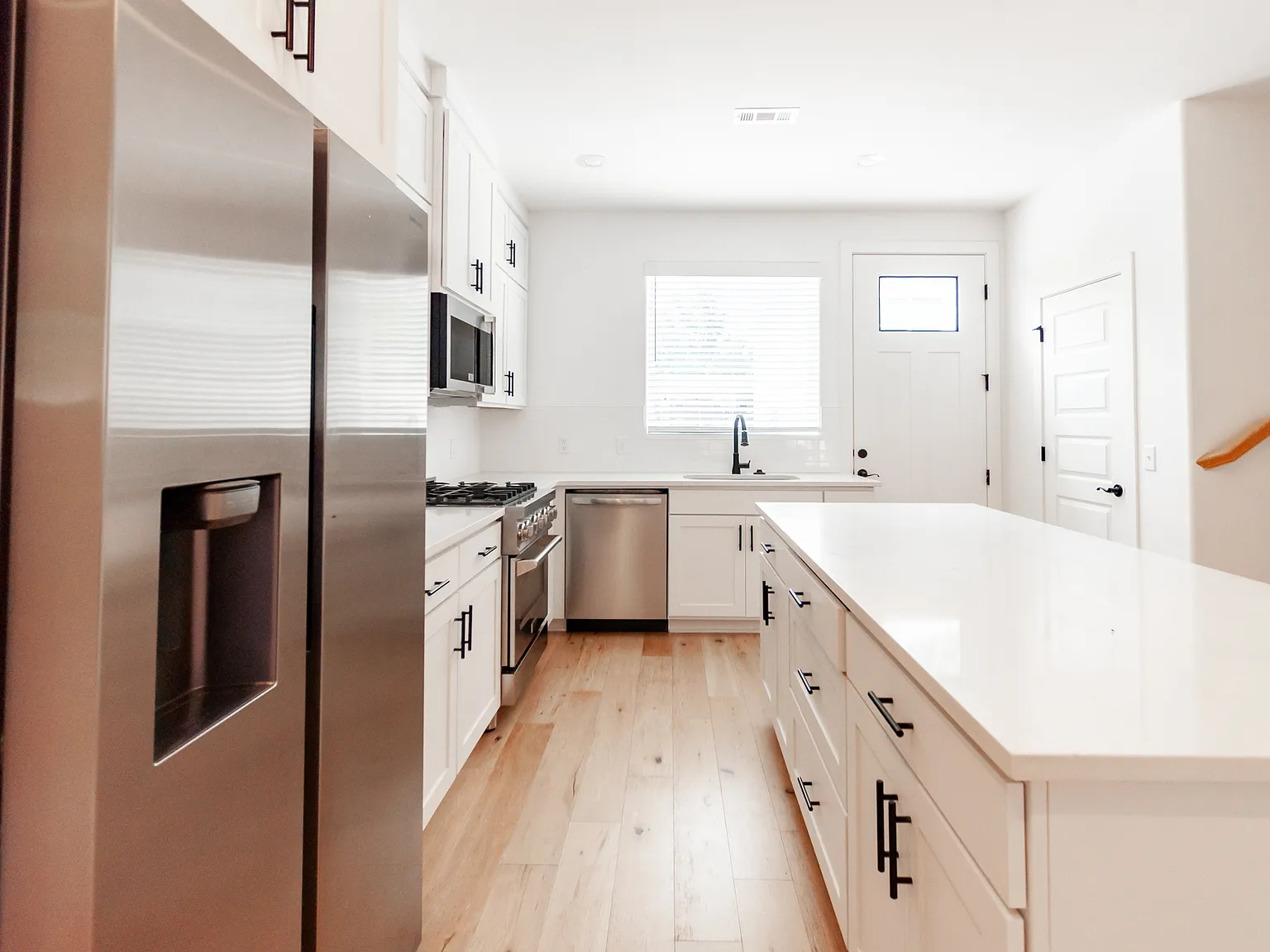 1623 West Stone Street - 1 — Photo 4
