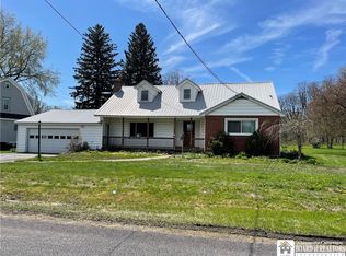 2911 Greenhurst Ave, Bemus Pt, NY 14712
