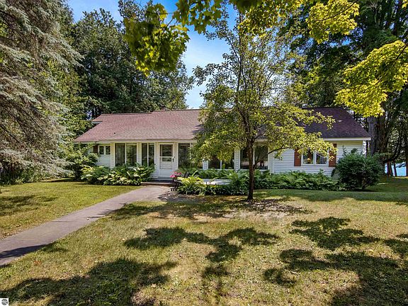 5th image of 5711 Cottage Dr