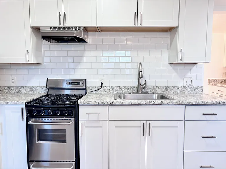 Apache Lofts — Photo 8
