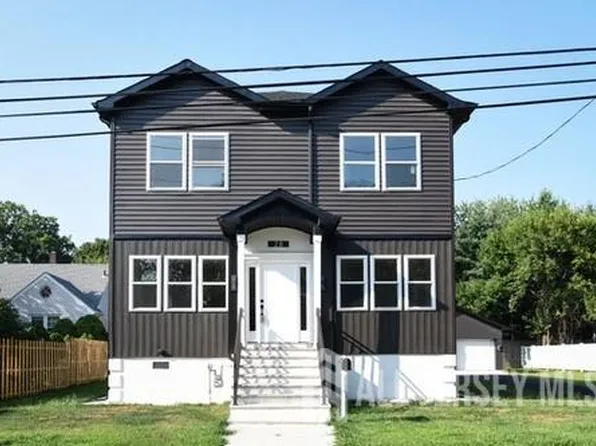 28 Plymouth Pl, Edison, NJ 08837
