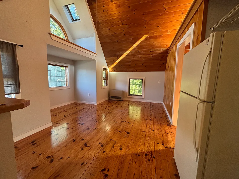 13 Southmayd Rd #3B