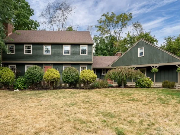 925 Scenic Knl, Tipp City, OH 45371