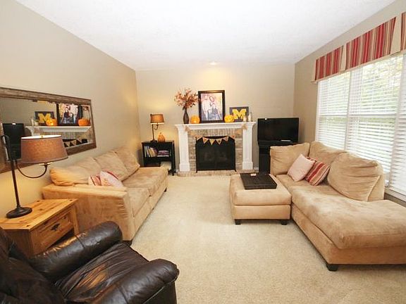 2nd image of 5205 Vandemere Dr