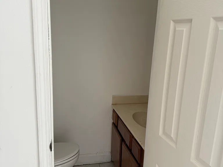 2816 Destrehan Ave — Photo 3