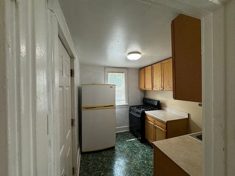 2918 Clermont Ave — Photo 12