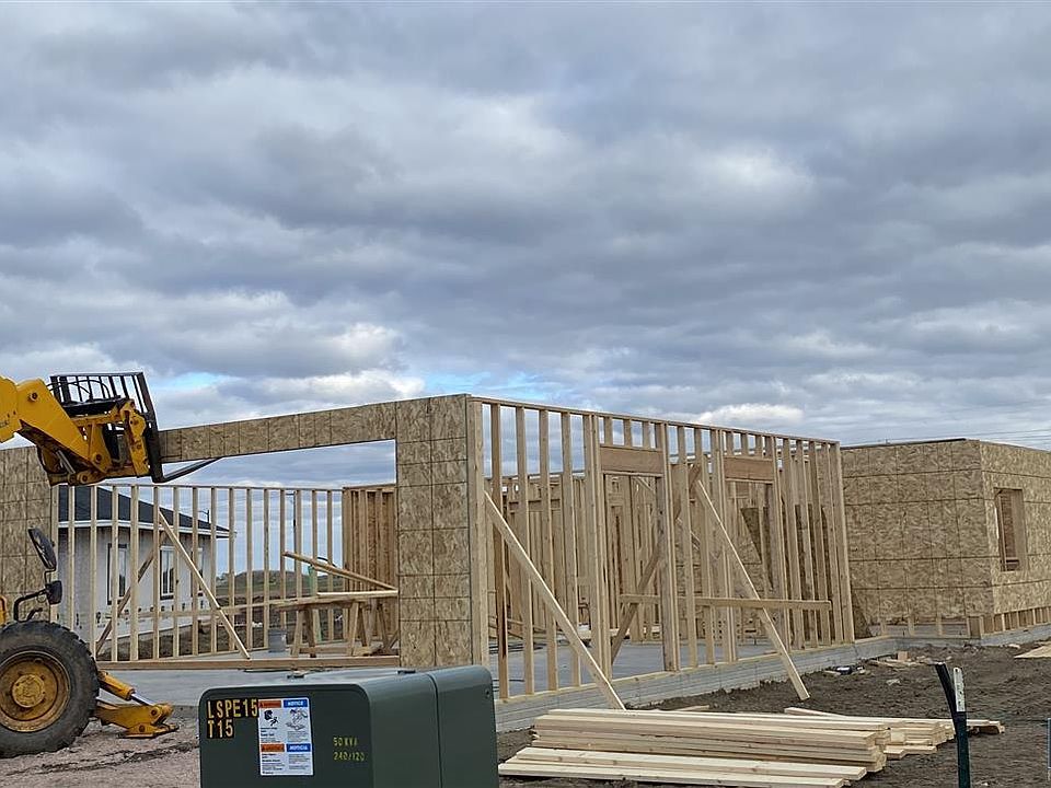 1st image of 718 Pacific Cir