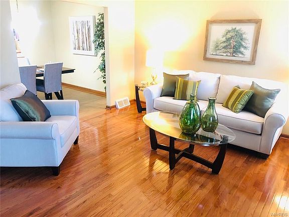 4th image of 6021 Quaker Hollow Cres APT 2
