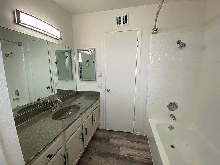 6243-6249 E Greenway Cir — Photo 23