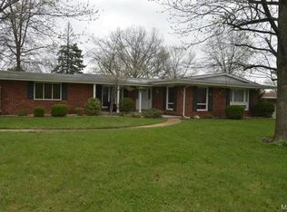808 Westwood Dr, Ballwin, MO