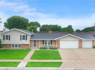 3156 Mimick Ln, Columbus, NE 68601