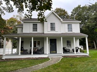 232 Dunnlea Rd, Fairfield, CT 06824