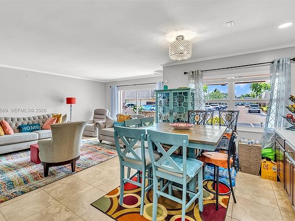 4th image of 2316 SW 81st Way #8