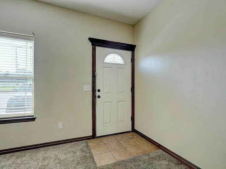 2220 W Utah Ave — Photo 5