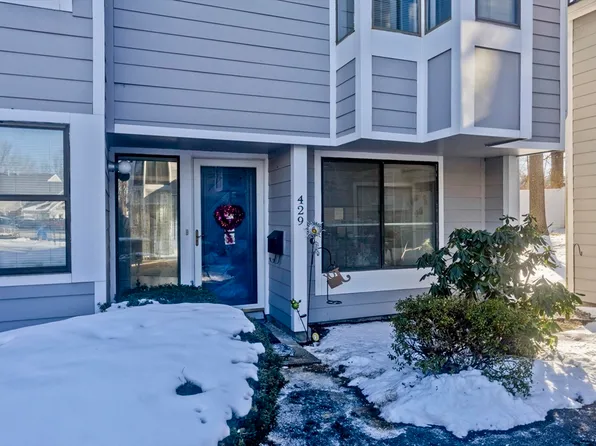429 Nassau Dr, Springfield, MA 01129