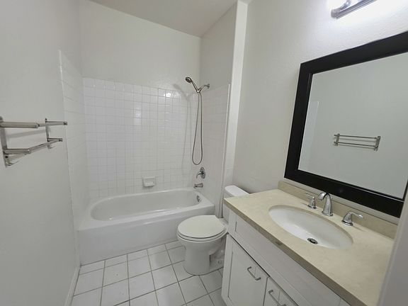 5th image of 3550 Caminito El Rincon Unit 61